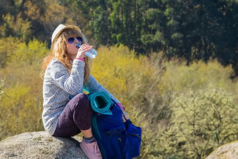 The Ultimate Guide to Hydration for Hiking and Backpacking/Top 5 Picks For You
